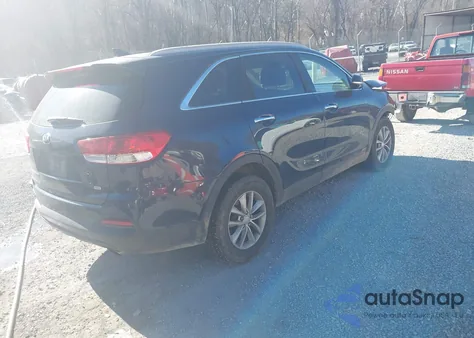 2017 Kia Sorento 2.4L Lx z USA, uszkodzony, nr VIN 5XYPGDA3XHG216776